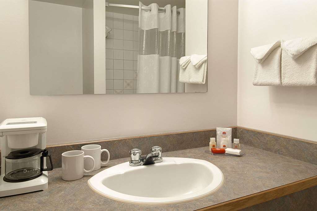 ホテル Ramada Limited ドーソン・クリーク 部屋 写真